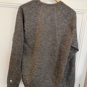 Lululemon Engineered Warmth Long Sleeve Crew Merino  Blend Grey Pullover  Sz M